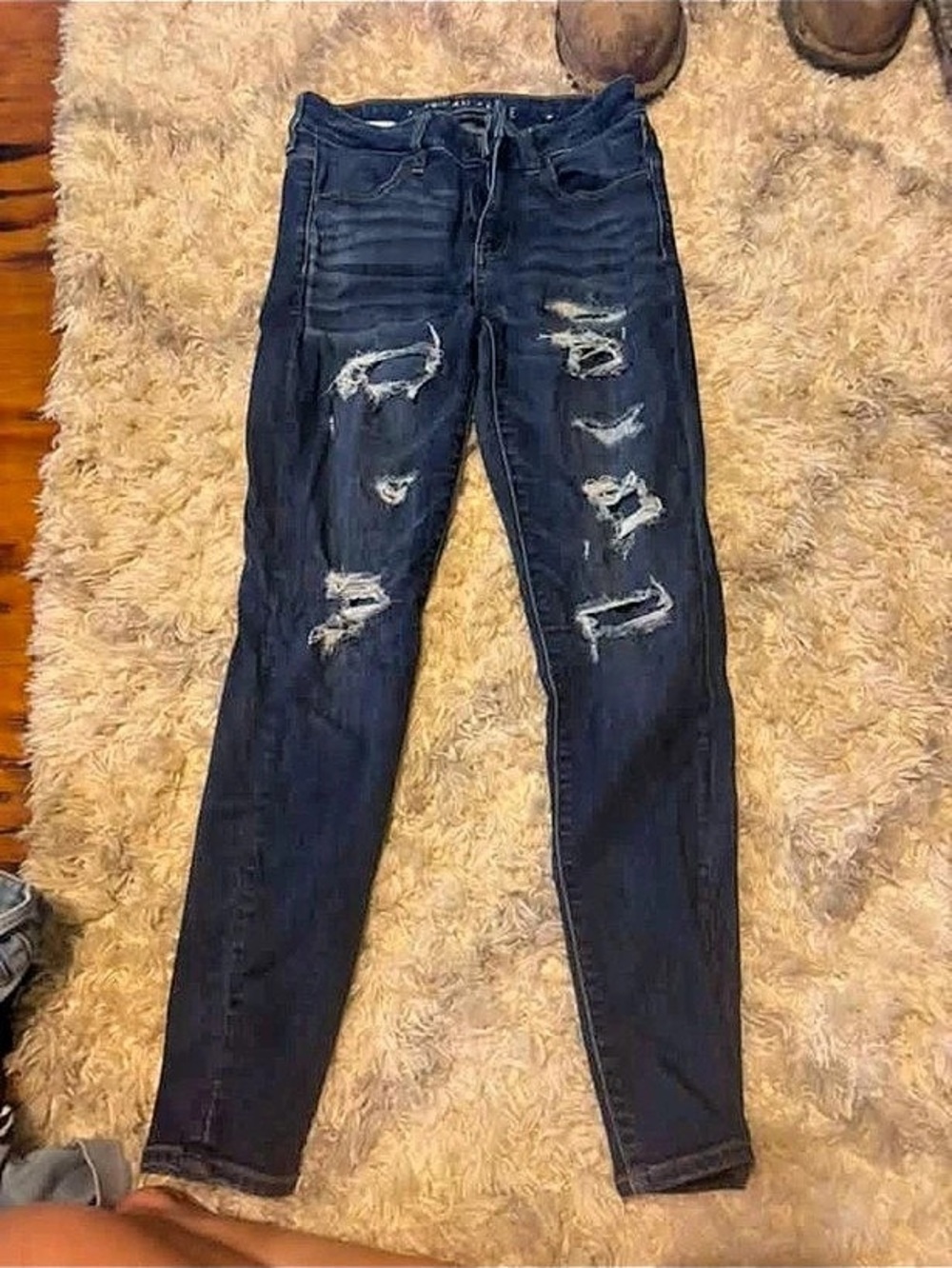 American Eagle High-Waisted Ripped Jegging Distressed Blue Jeans